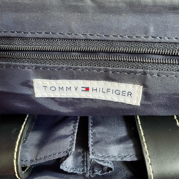 Vintage early 2000s shoulder bag. - Picture 9 of 9